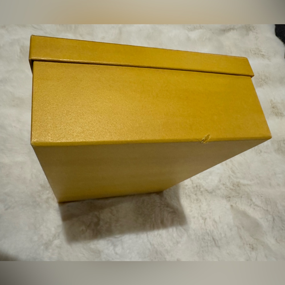 Fendi Yellow Box - Picture 7 of 10